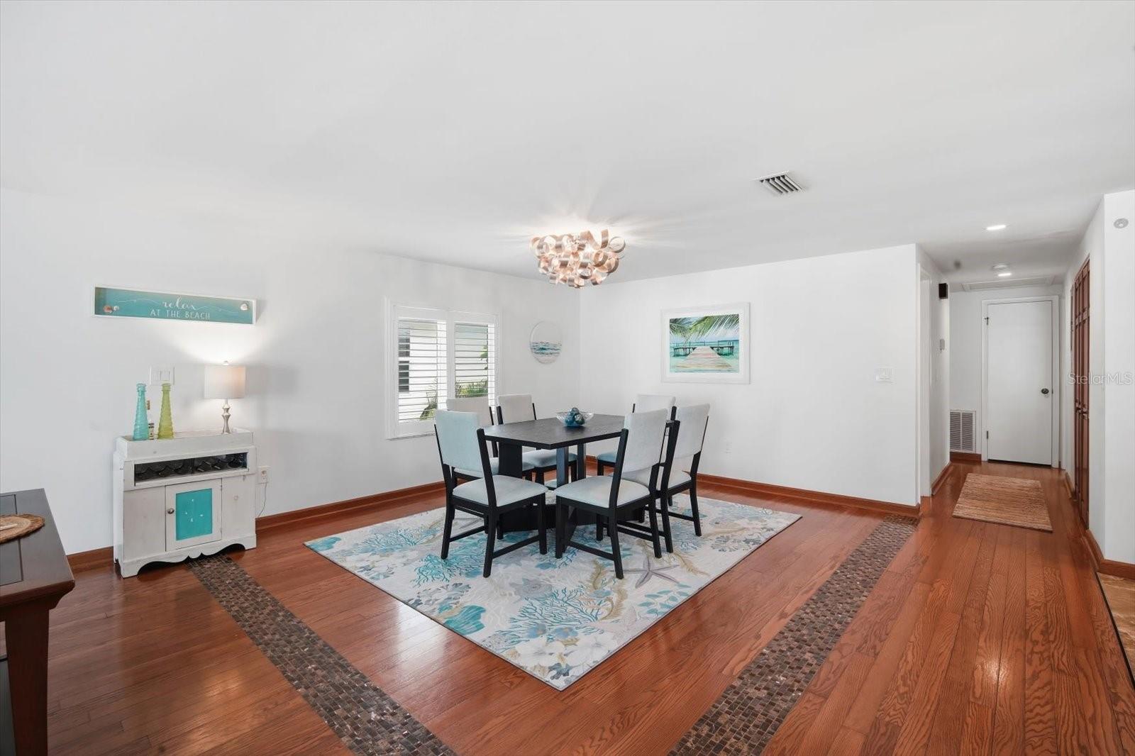 2811 AVENUE C, HOLMES BEACH, FL — photo 9