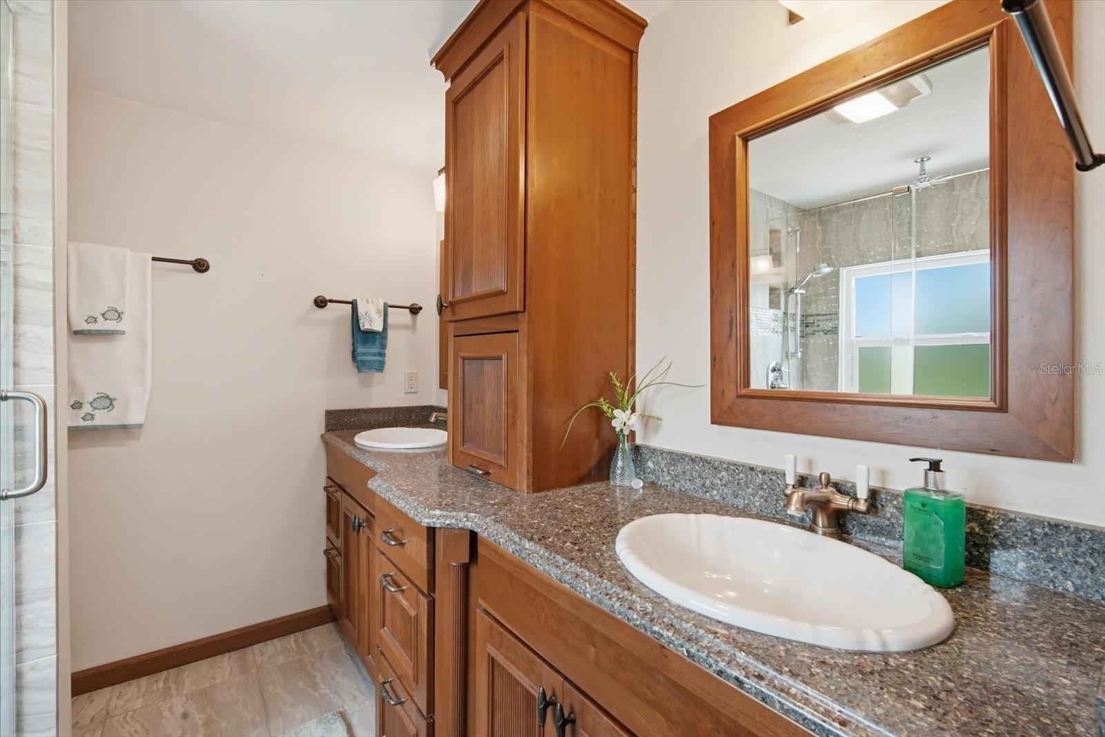 2811 AVENUE C, HOLMES BEACH, FL — photo 16
