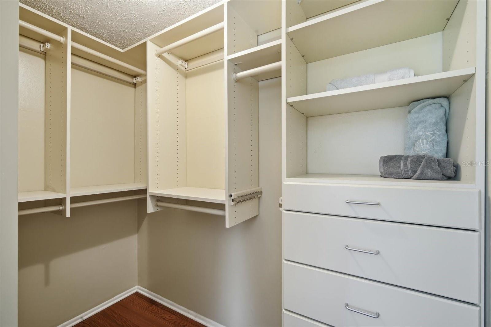 2811 AVENUE C, HOLMES BEACH, FL — photo 18