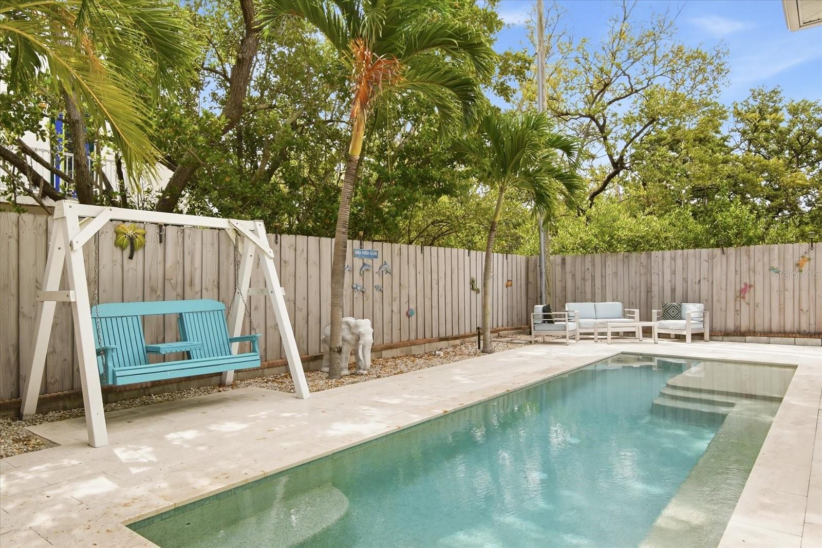 2811 AVENUE C, HOLMES BEACH, FL — photo 33