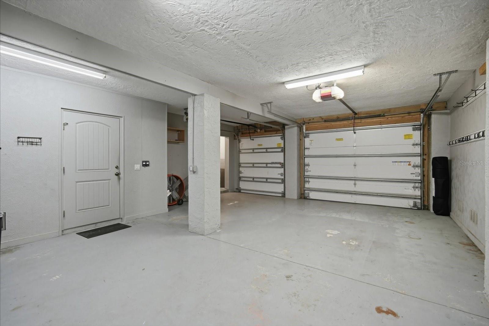 2811 AVENUE C, HOLMES BEACH, FL — photo 37