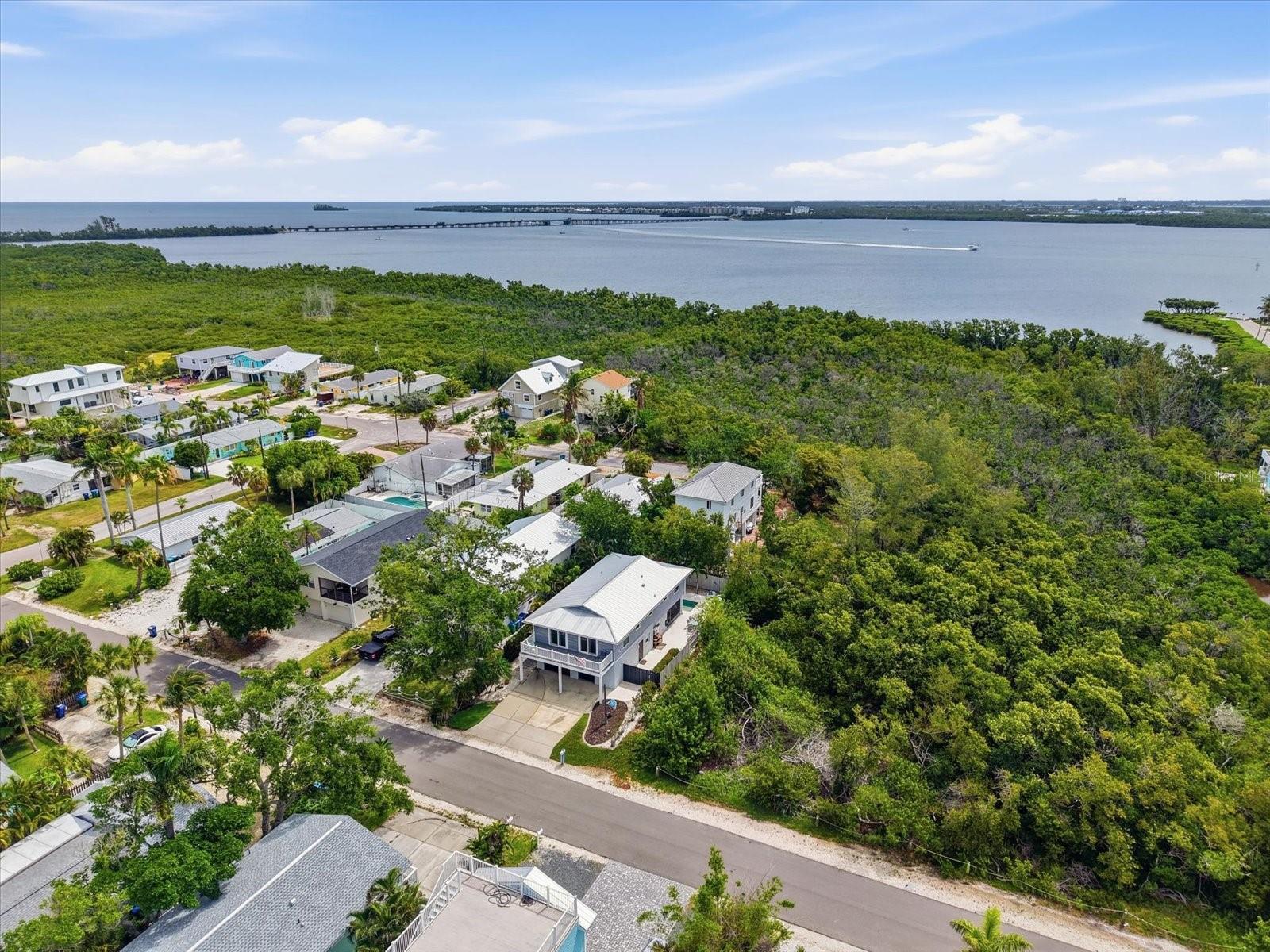 2811 AVENUE C, HOLMES BEACH, FL — photo 40