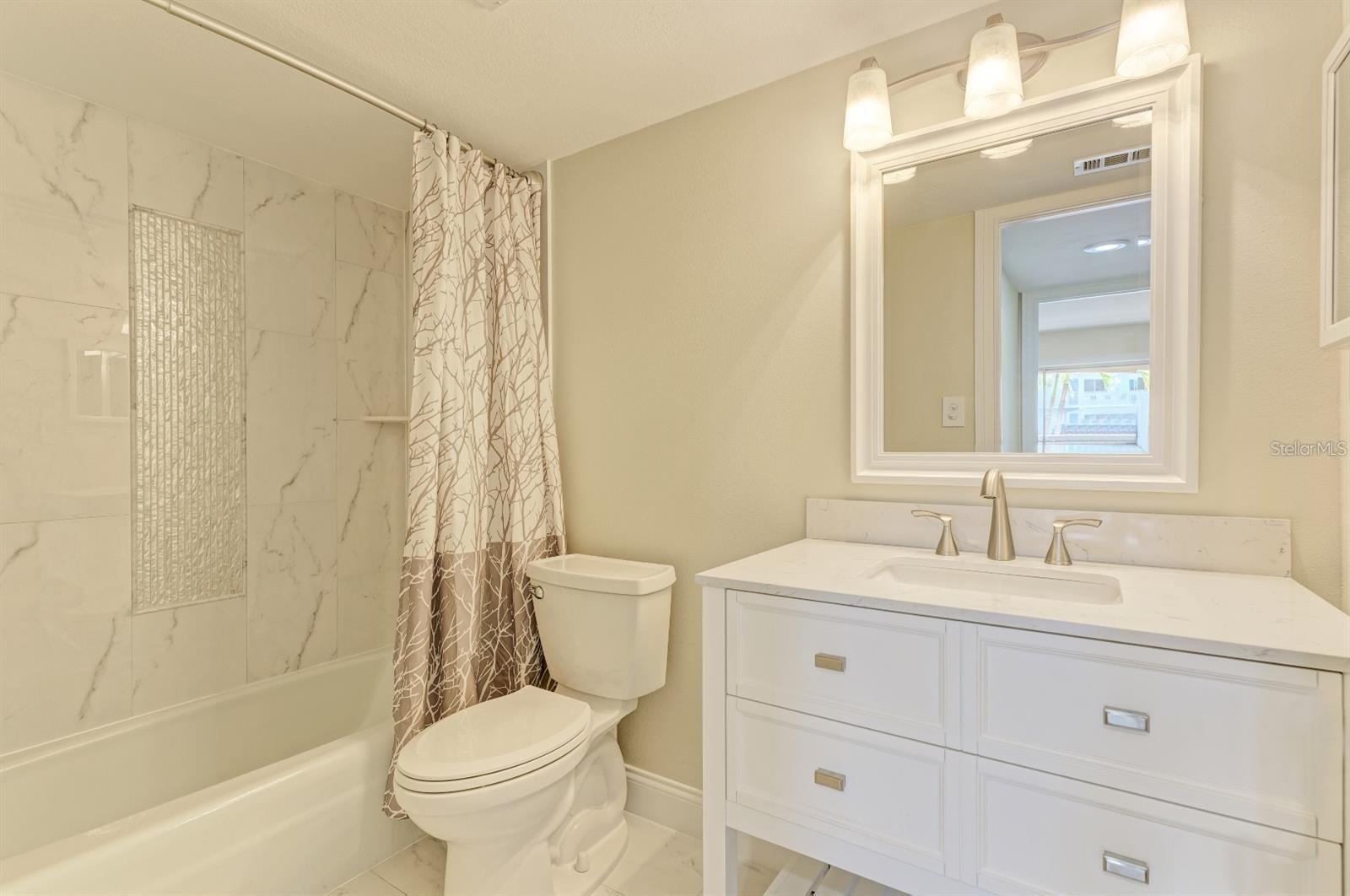 129 TYLER DR #101, SARASOTA, FL — photo 15