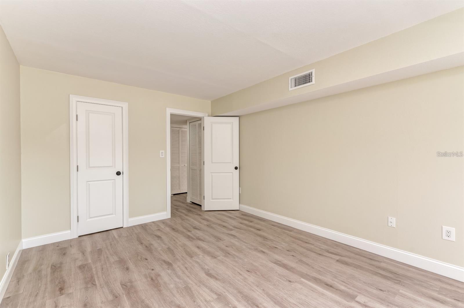 129 TYLER DR #101, SARASOTA, FL — photo 17