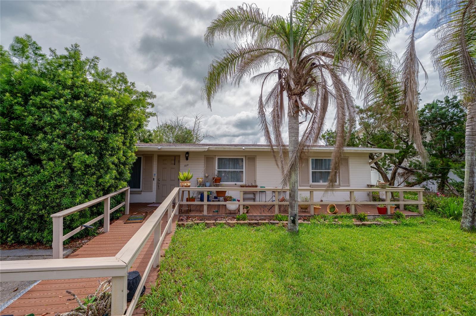 1211 N PENINSULA AVE, NEW SMYRNA BEACH, FL