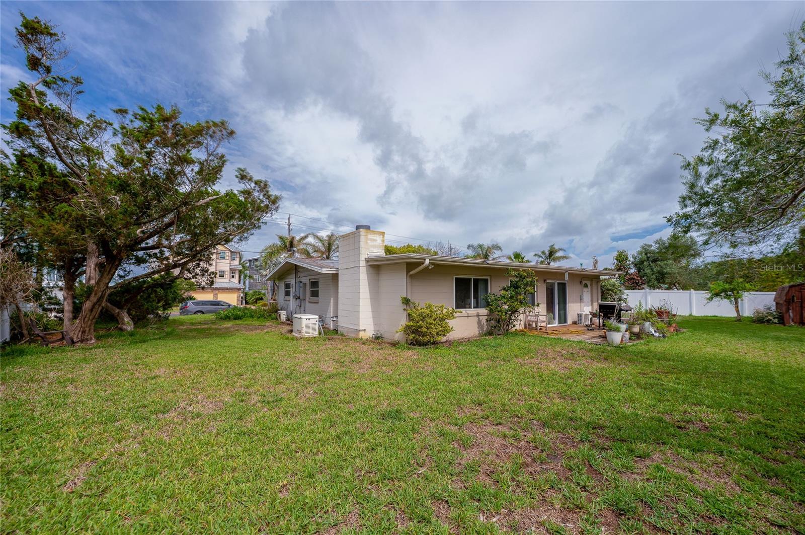 1211 N PENINSULA AVE, NEW SMYRNA BEACH, FL — photo 2