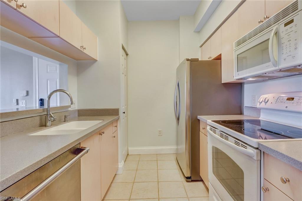 1180 RESERVE WAY #302, NAPLES, FL — photo 4