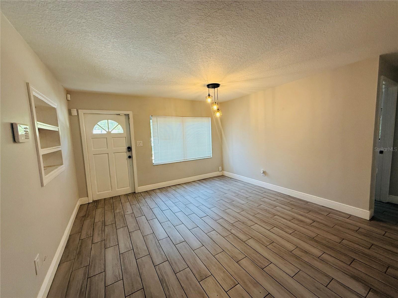 4203 E YUKON ST, TAMPA, FL — photo 4