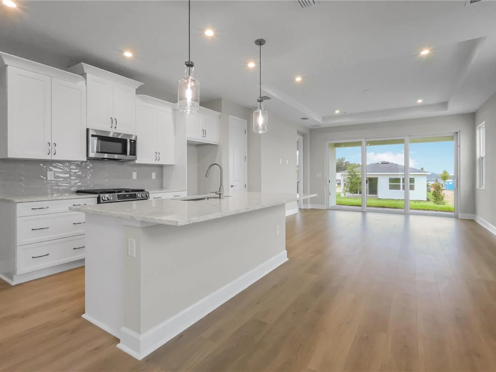 570 HAMMOCK OAKS BLVD, LADY LAKE, FL — photo 14