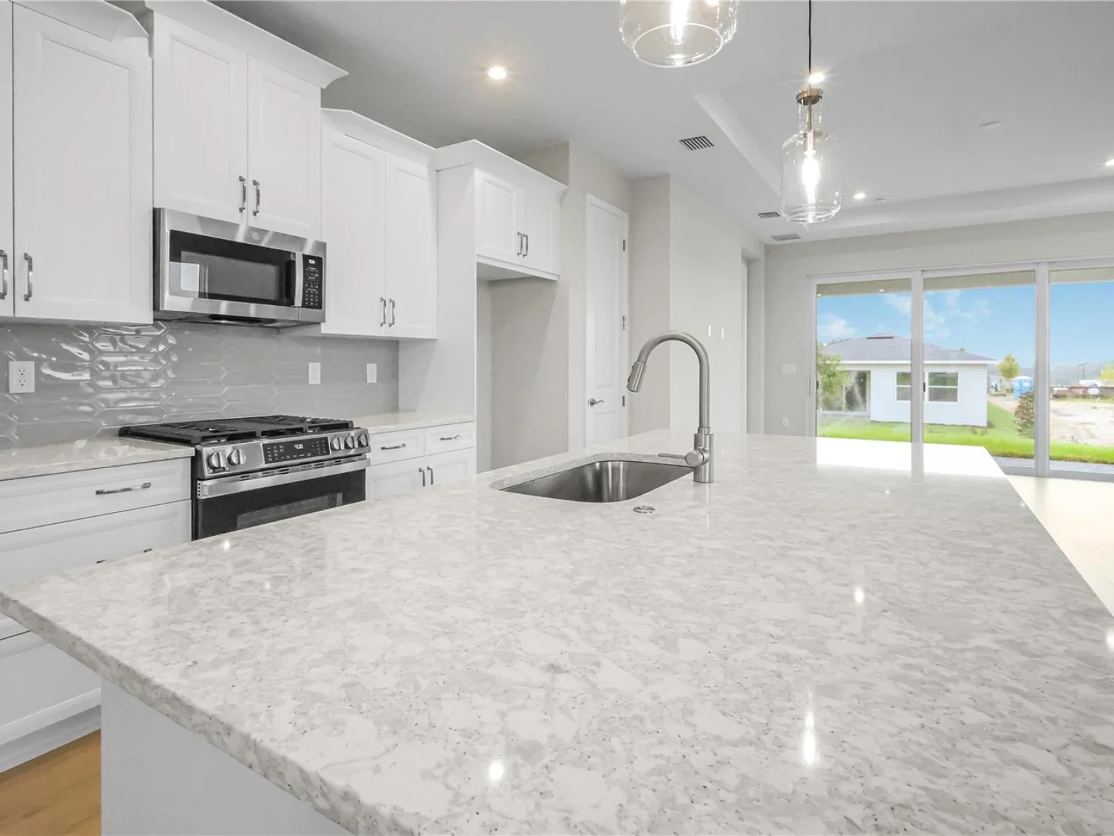 570 HAMMOCK OAKS BLVD, LADY LAKE, FL — photo 19