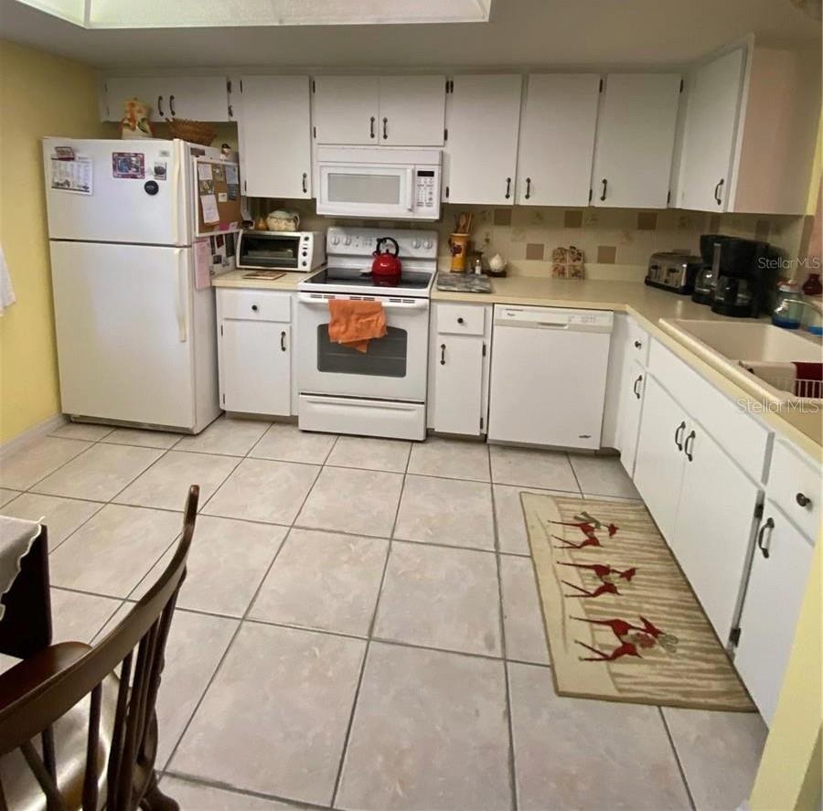 1059 DUNROBIN DR #B, PALM HARBOR, FL — photo 12