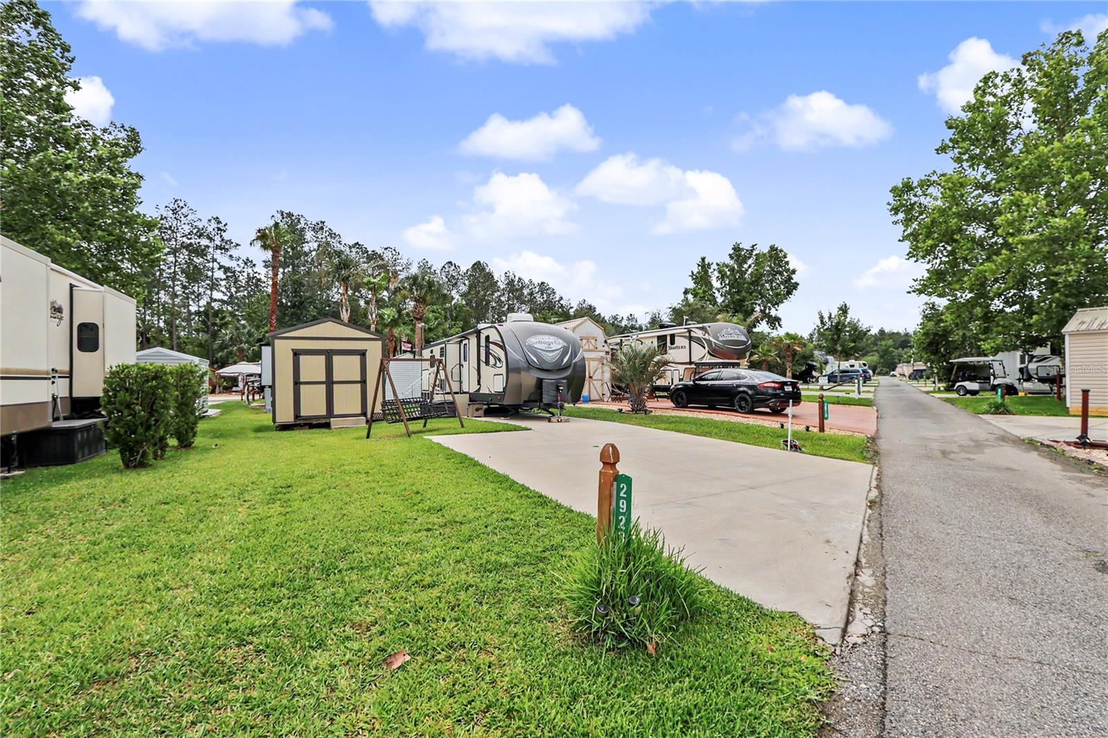 2923 NE 104TH AVE, SILVER SPRINGS, FL — photo 5