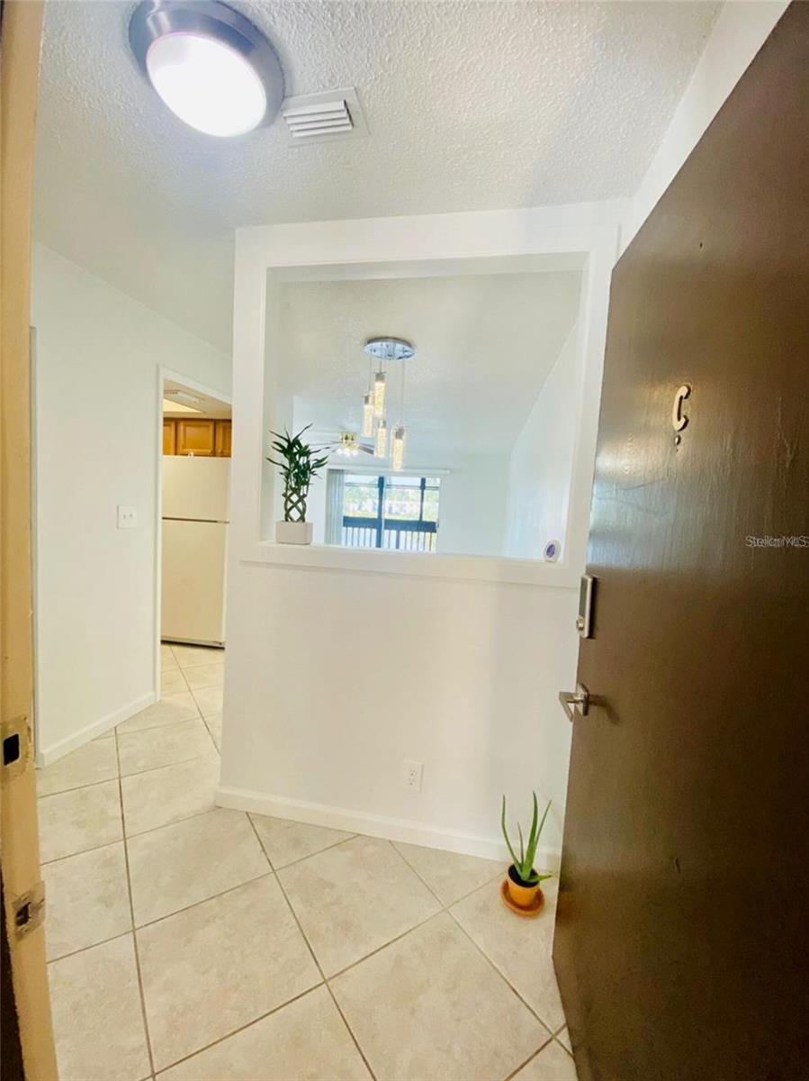 633 N KEENE RD #APT C, CLEARWATER, FL — photo 2