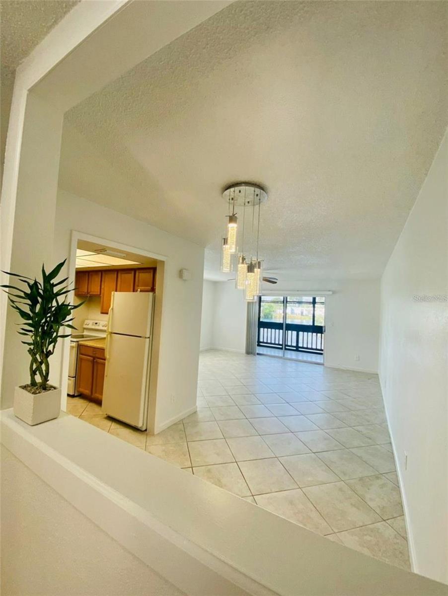 633 N KEENE RD #APT C, CLEARWATER, FL — photo 3