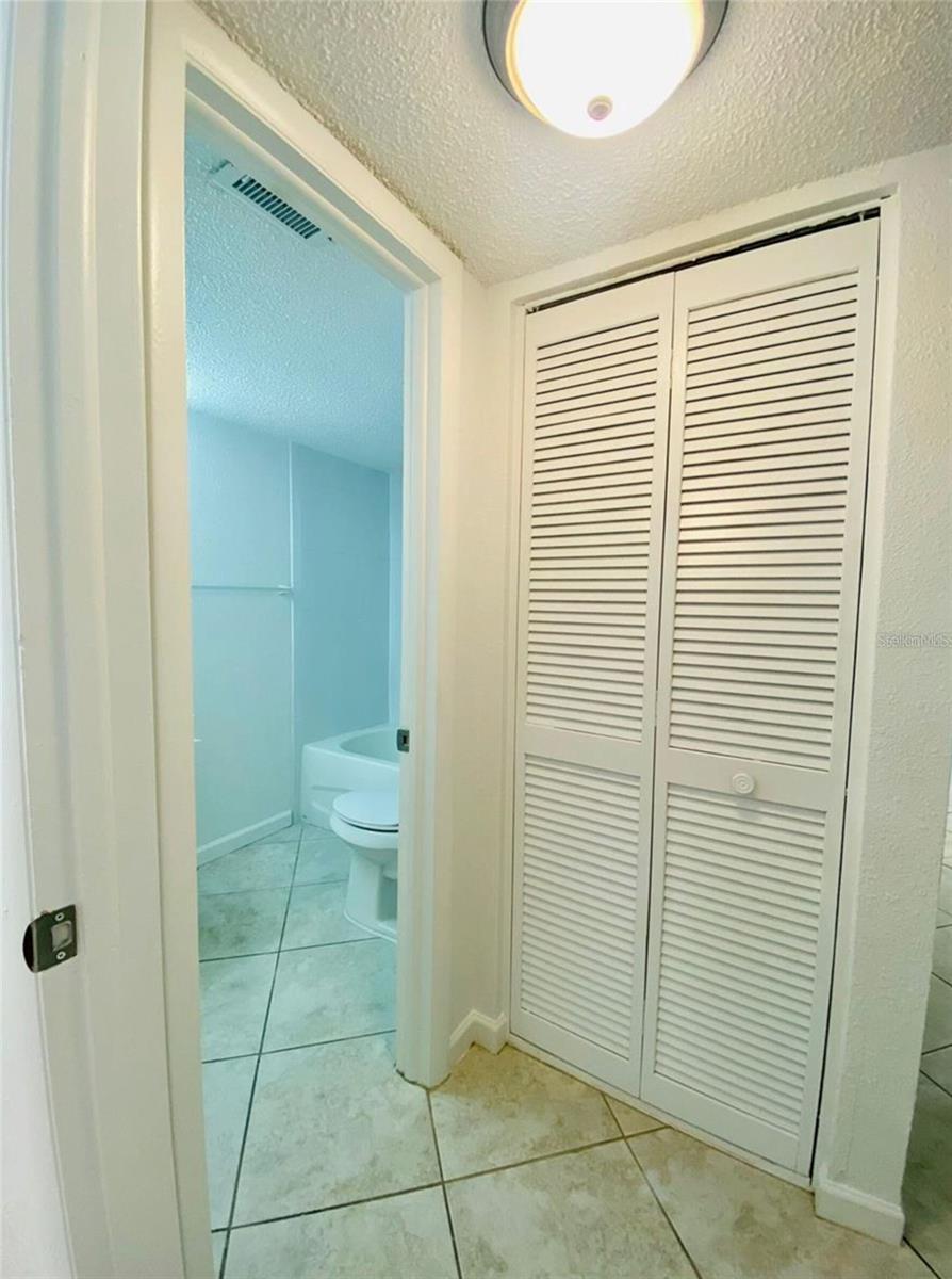 633 N KEENE RD #APT C, CLEARWATER, FL — photo 9