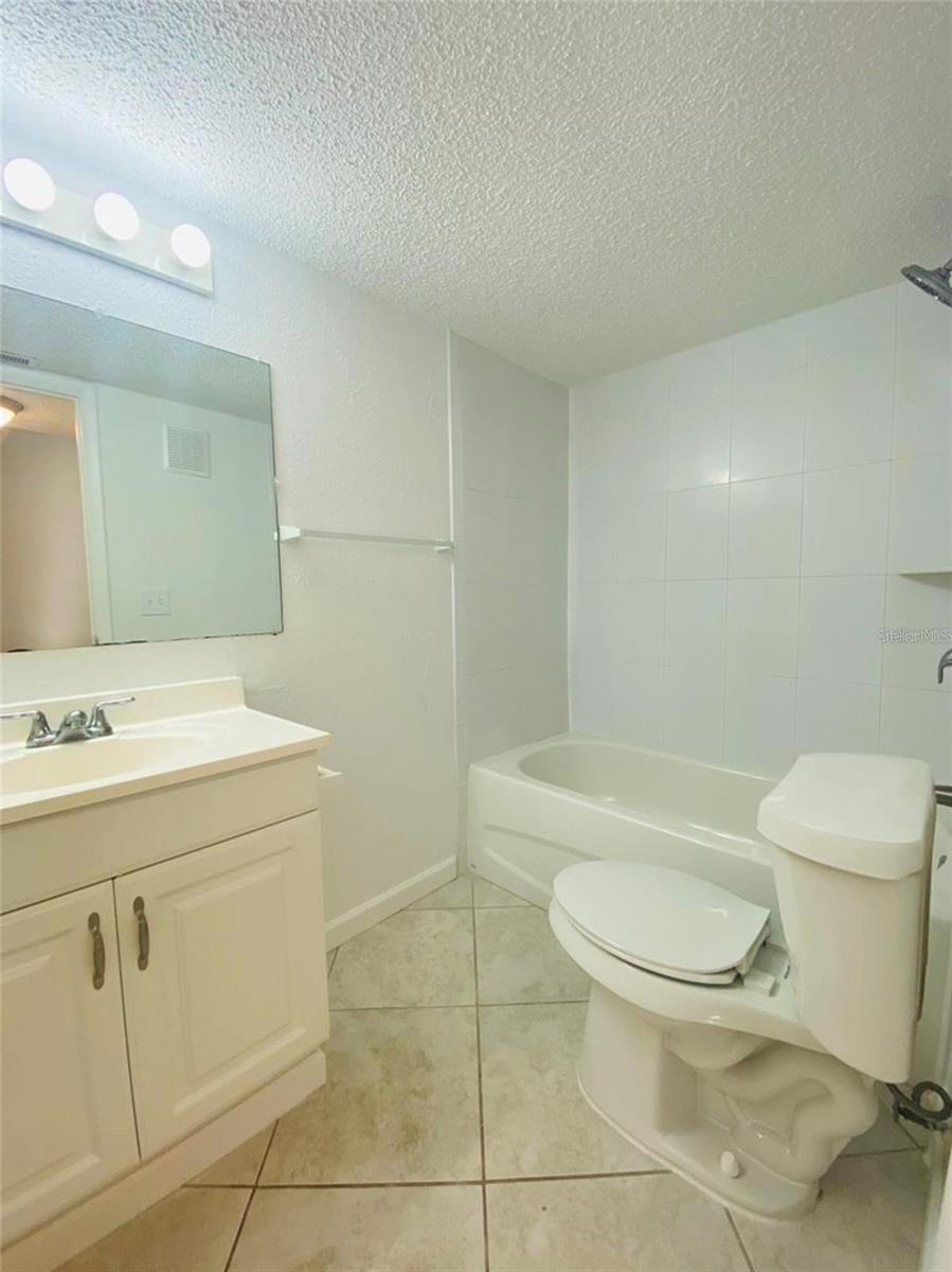 633 N KEENE RD #APT C, CLEARWATER, FL — photo 14