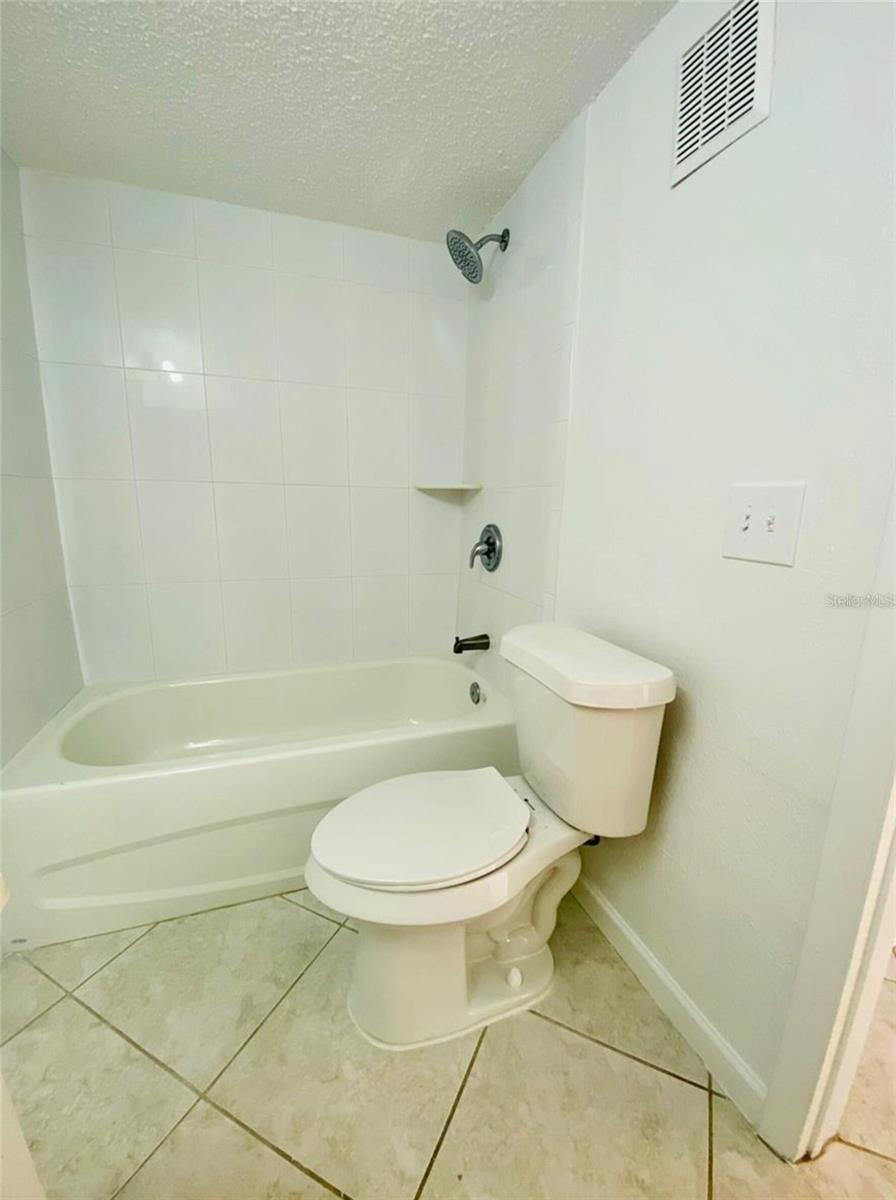 633 N KEENE RD #APT C, CLEARWATER, FL — photo 16