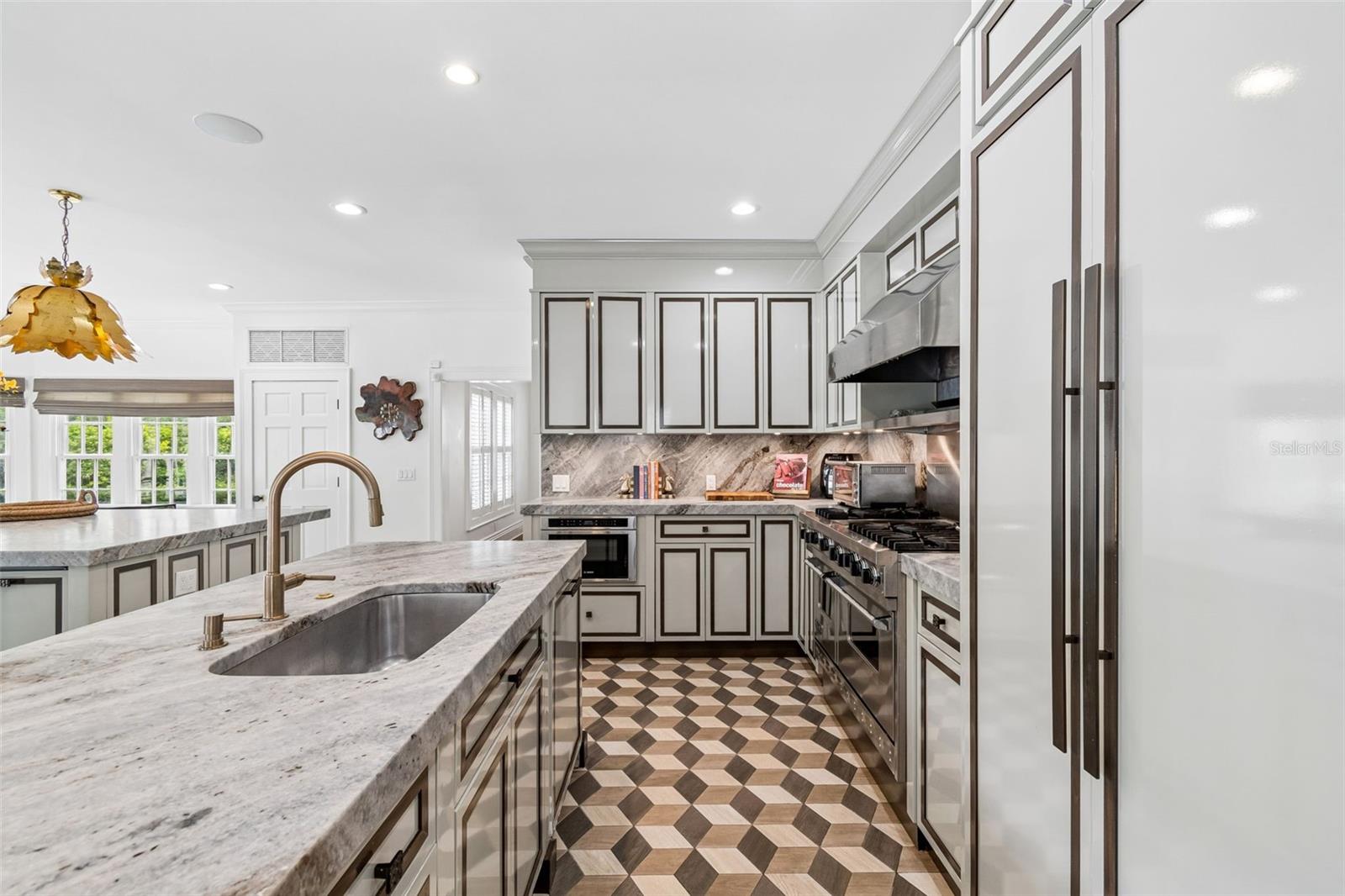 3313 W MULLEN AVE, TAMPA, FL — photo 32
