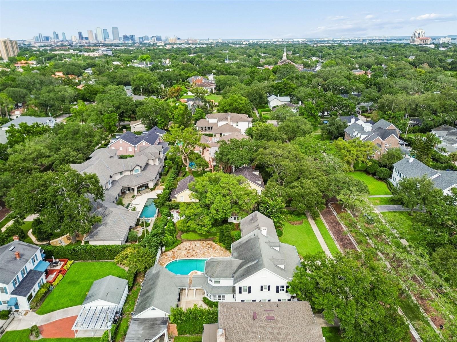 3313 W MULLEN AVE, TAMPA, FL — photo 85