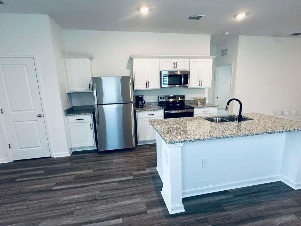 10473 CURVING CREEK LOOP, PARRISH, FL — photo 7