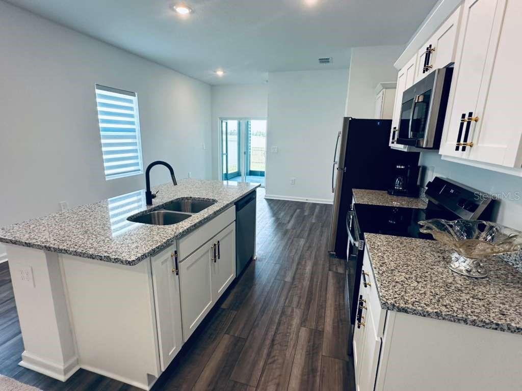 10473 CURVING CREEK LOOP, PARRISH, FL — photo 8