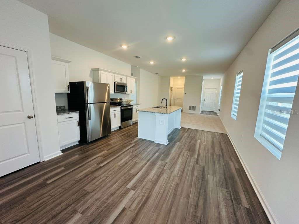 10473 CURVING CREEK LOOP, PARRISH, FL — photo 9