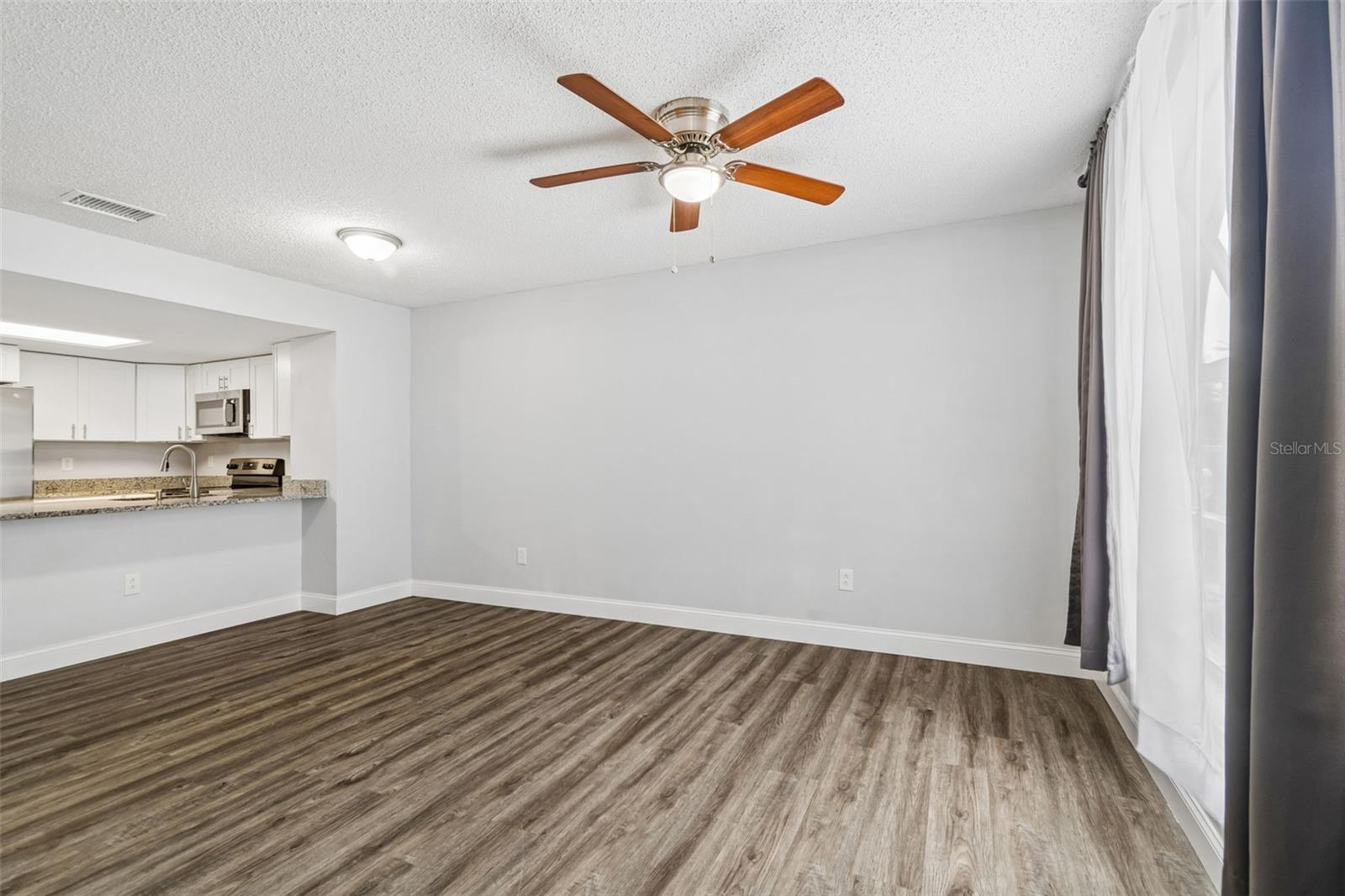 1403 BRIGADOON DR, CLEARWATER, FL — photo 5