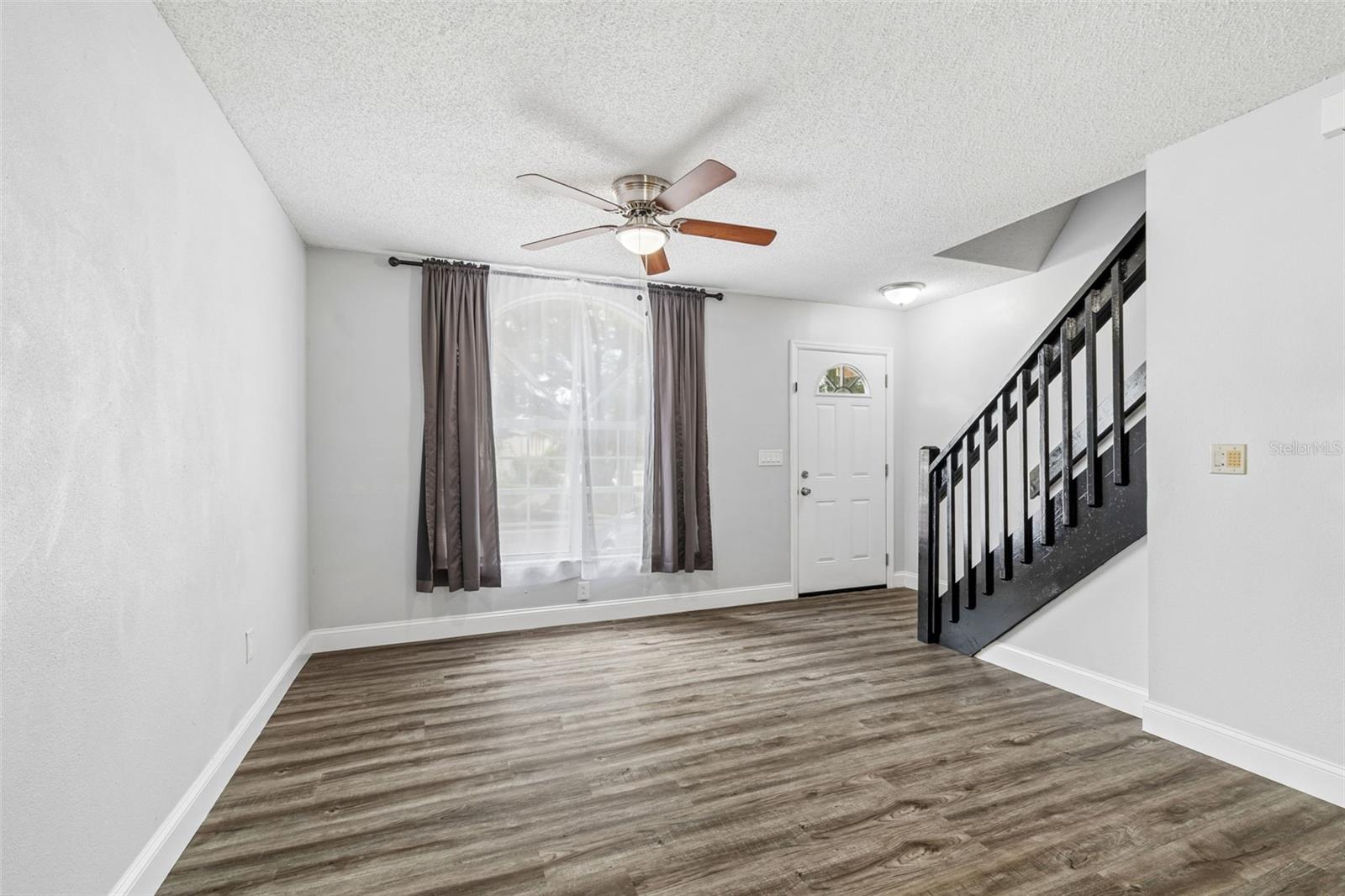1403 BRIGADOON DR, CLEARWATER, FL — photo 6