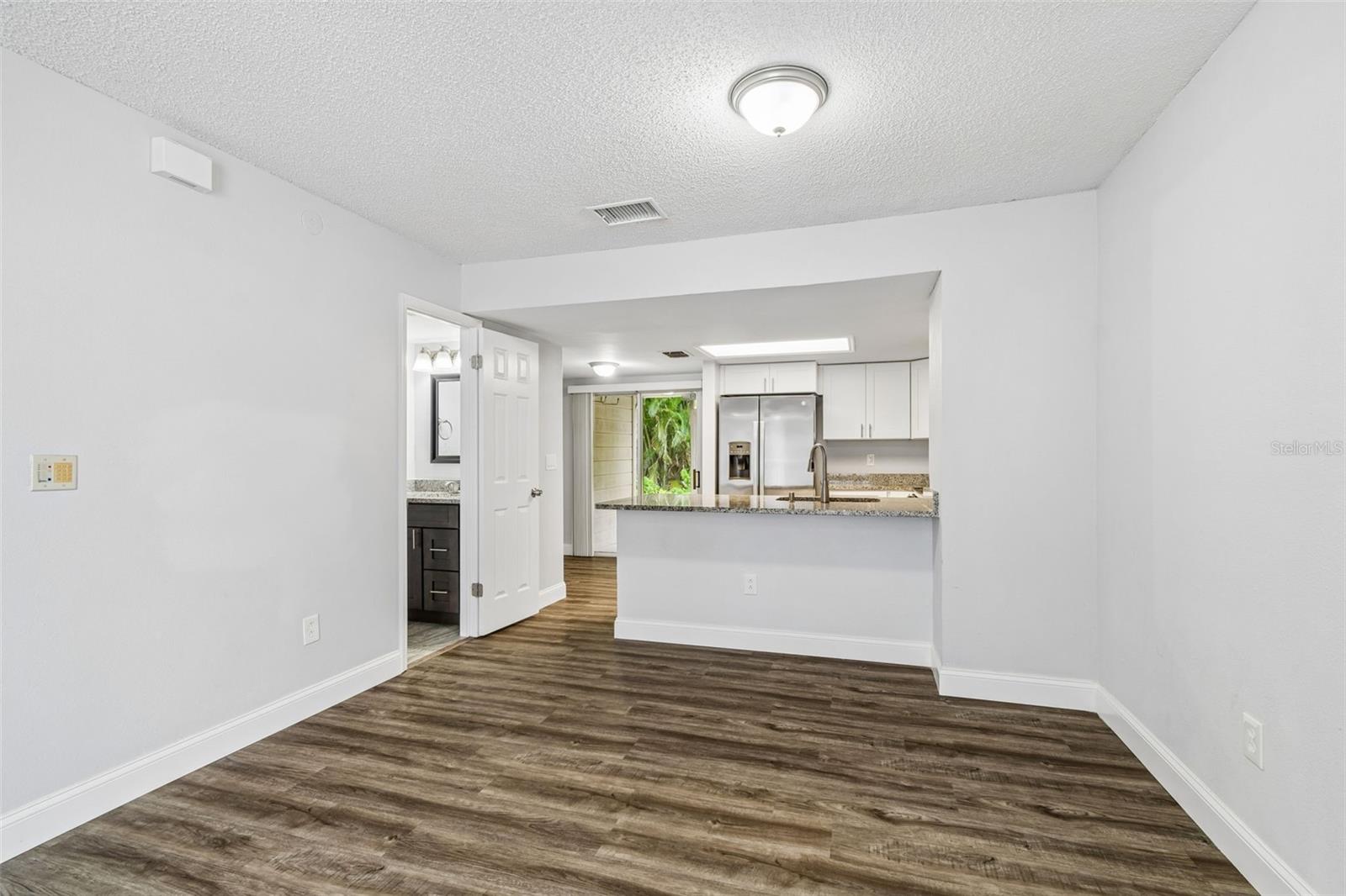 1403 BRIGADOON DR, CLEARWATER, FL — photo 8