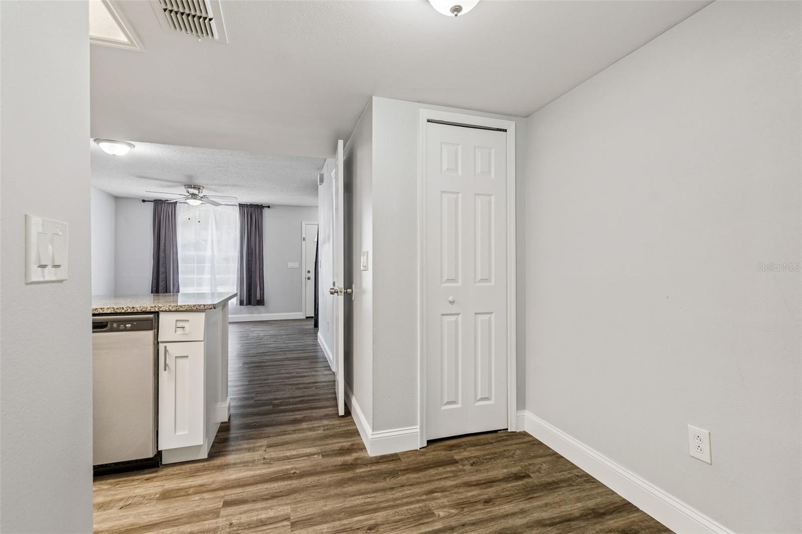 1403 BRIGADOON DR, CLEARWATER, FL — photo 15
