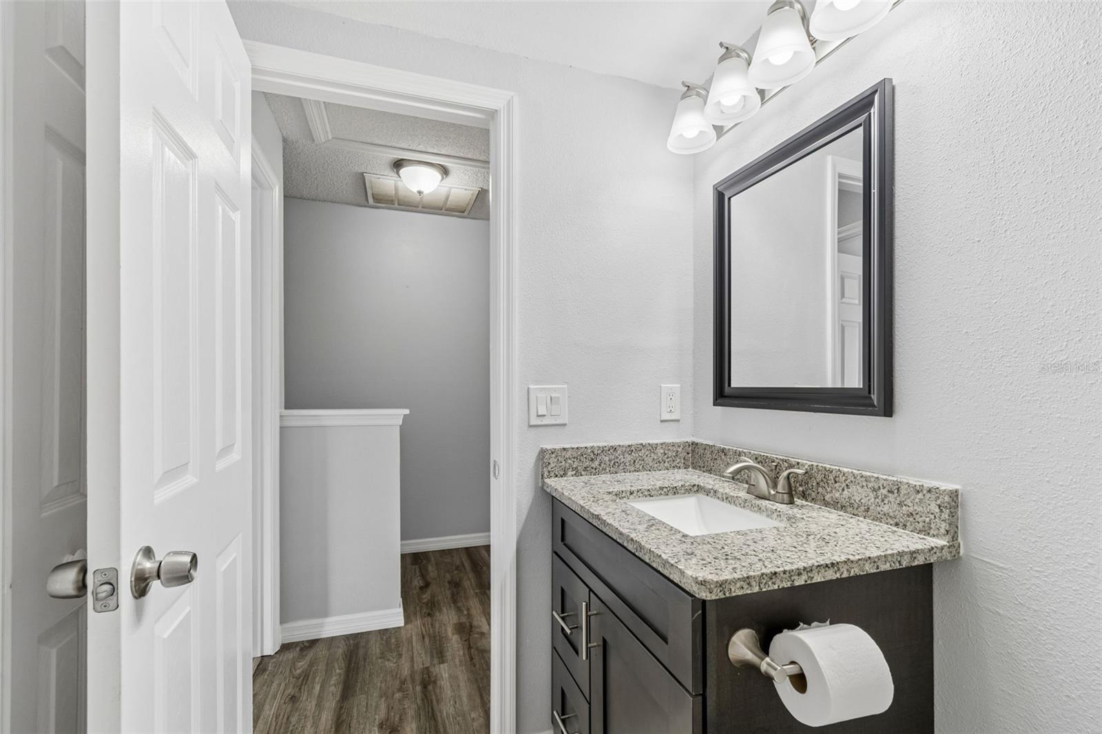 1403 BRIGADOON DR, CLEARWATER, FL — photo 23