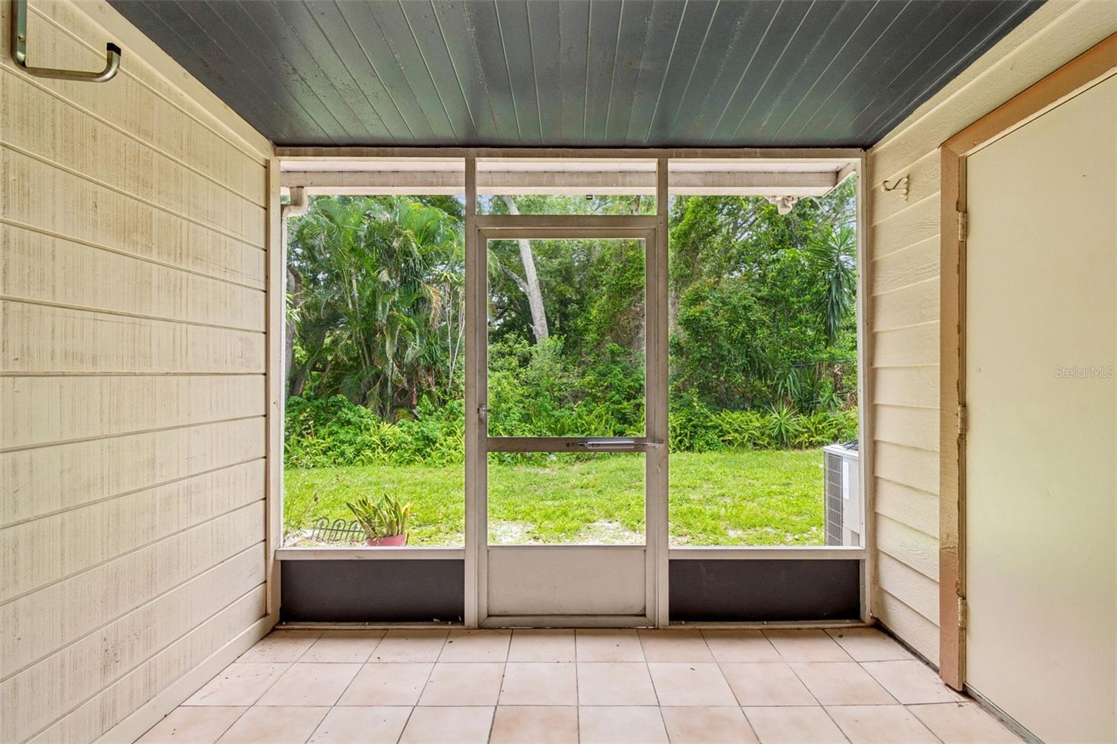 1403 BRIGADOON DR, CLEARWATER, FL — photo 30