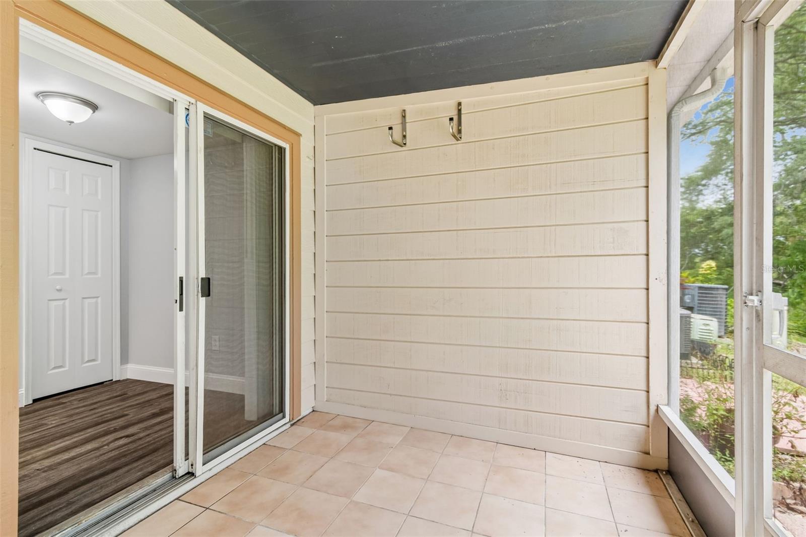 1403 BRIGADOON DR, CLEARWATER, FL — photo 32