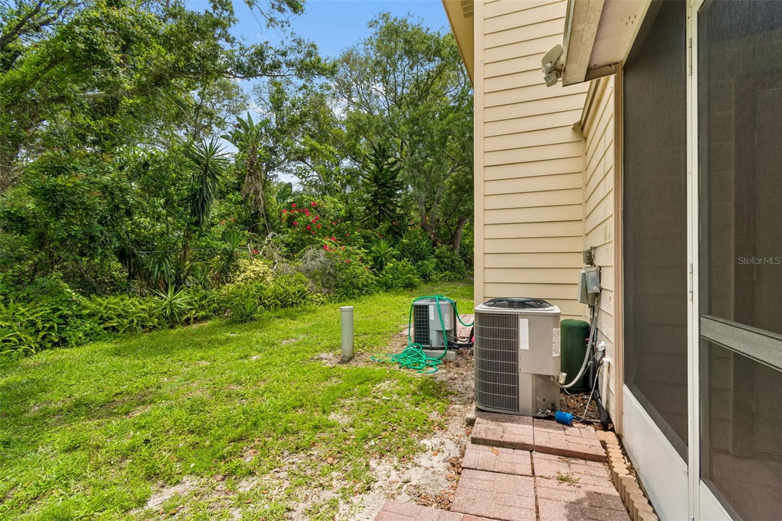 1403 BRIGADOON DR, CLEARWATER, FL — photo 35