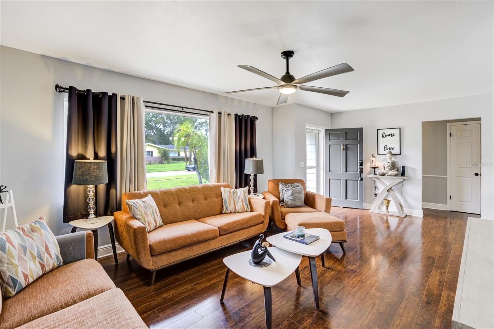 1636 LEISURE DR, CLEARWATER, FL — photo 4