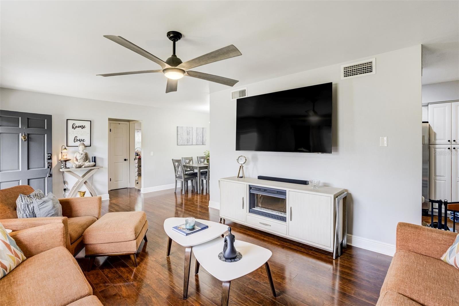 1636 LEISURE DR, CLEARWATER, FL — photo 5