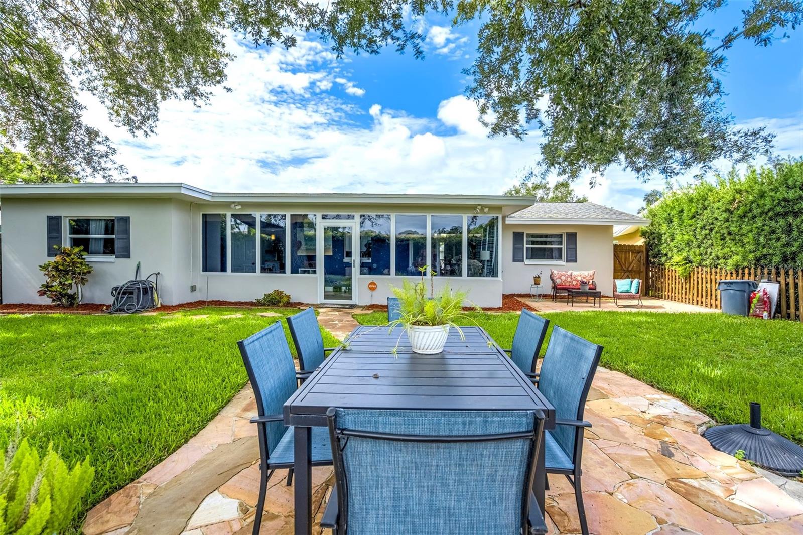 1636 LEISURE DR, CLEARWATER, FL — photo 2