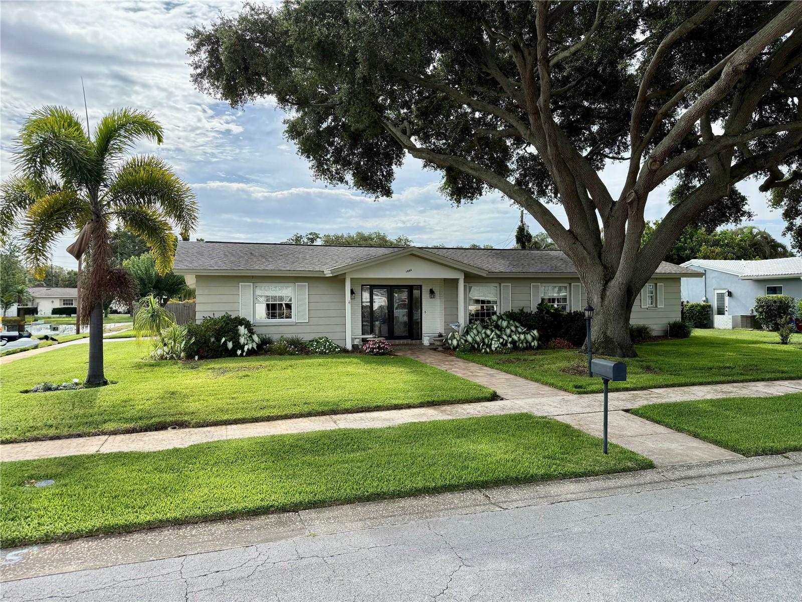 1853 PARADISE LN, CLEARWATER, FL — photo 2