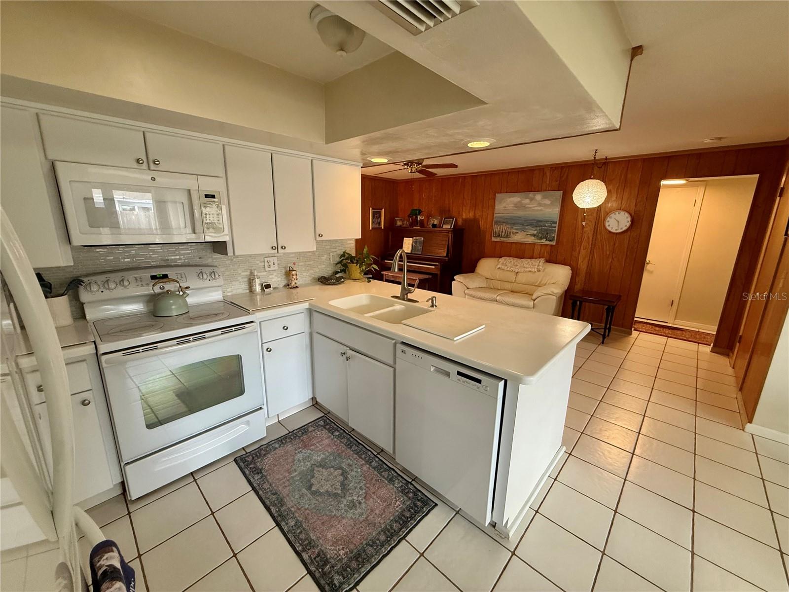 1853 PARADISE LN, CLEARWATER, FL — photo 18