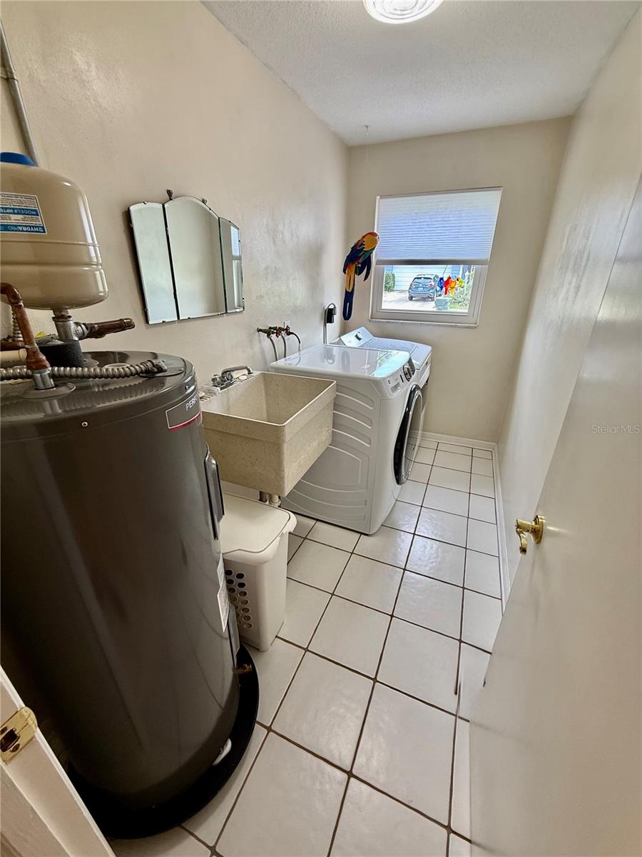 1853 PARADISE LN, CLEARWATER, FL — photo 46