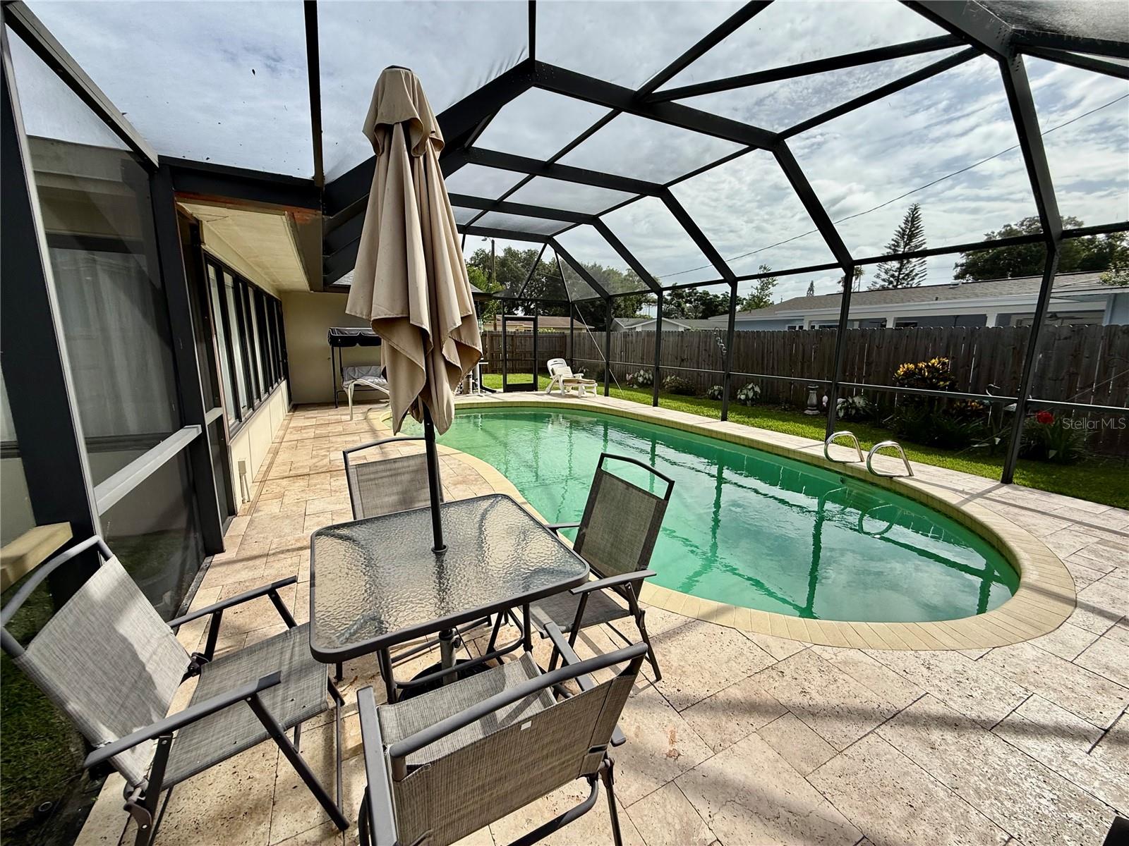 1853 PARADISE LN, CLEARWATER, FL — photo 8