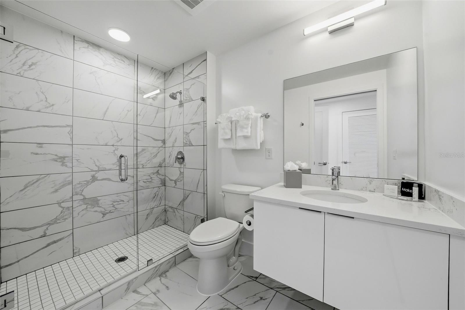 411 E SHORE DR #502, CLEARWATER BEACH, FL — photo 8