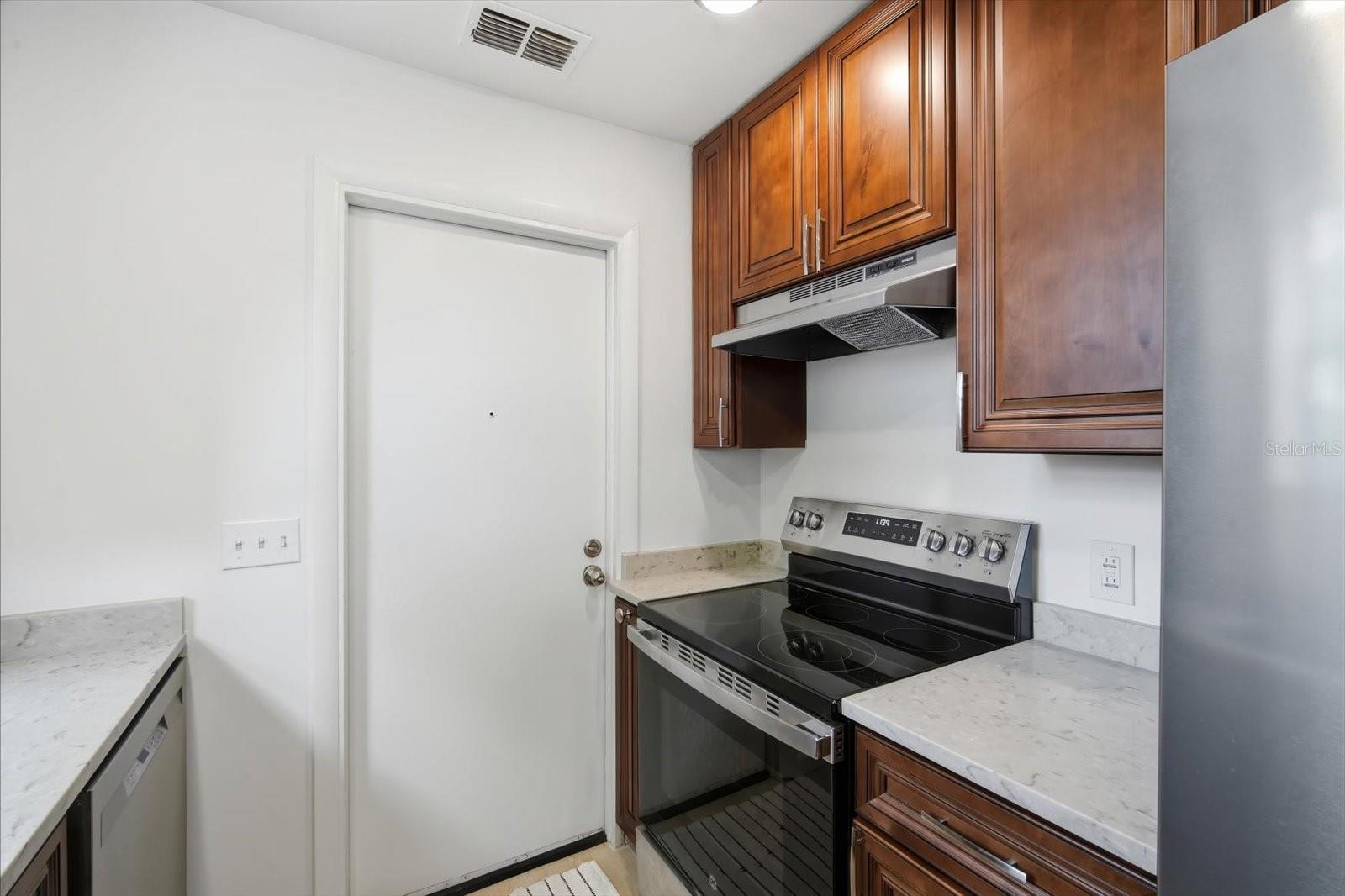 104 CHESAPEAKE AVE #C6, TAMPA, FL — photo 7