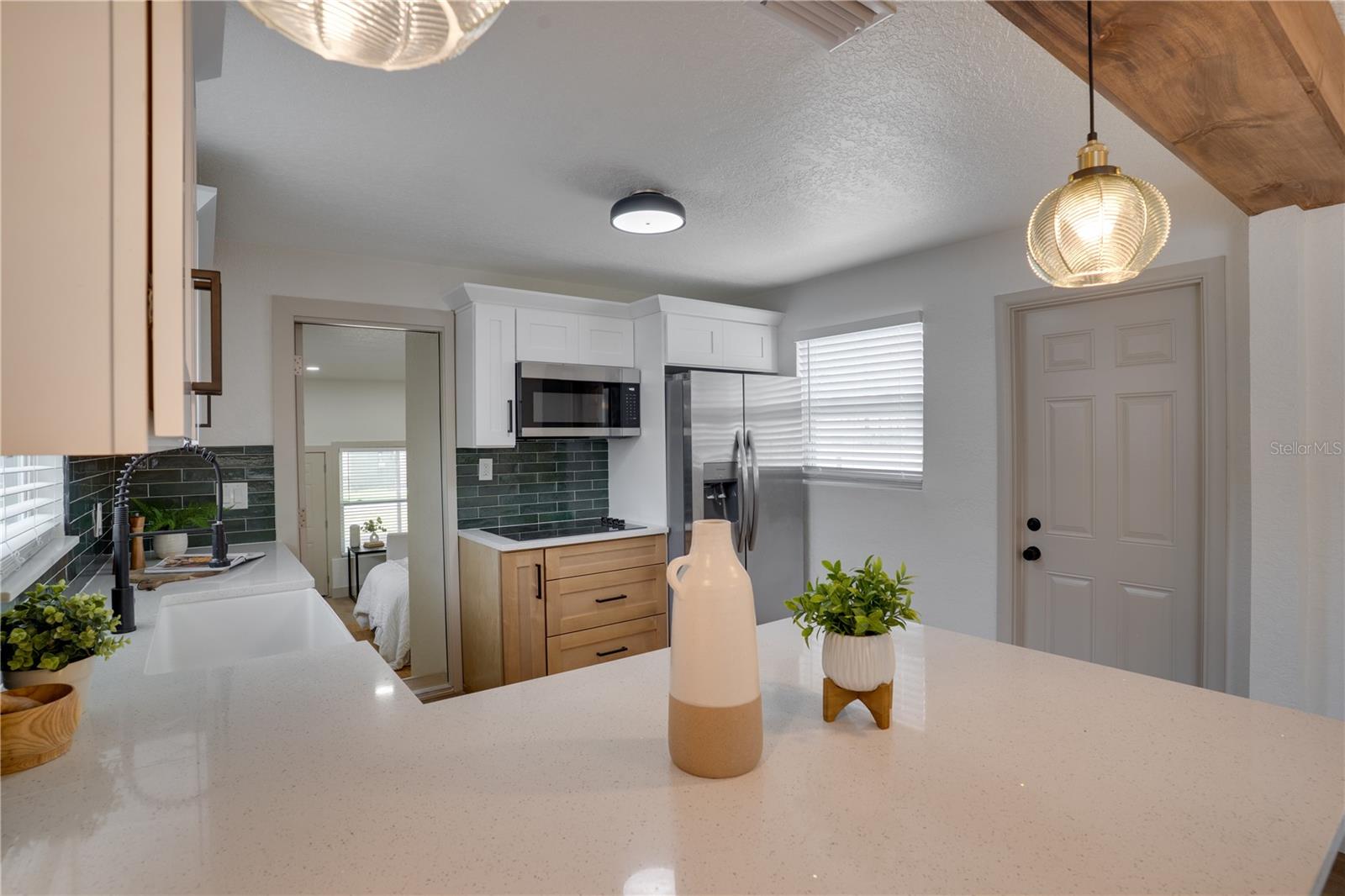 326 41ST AVE N, ST PETERSBURG, FL — photo 13