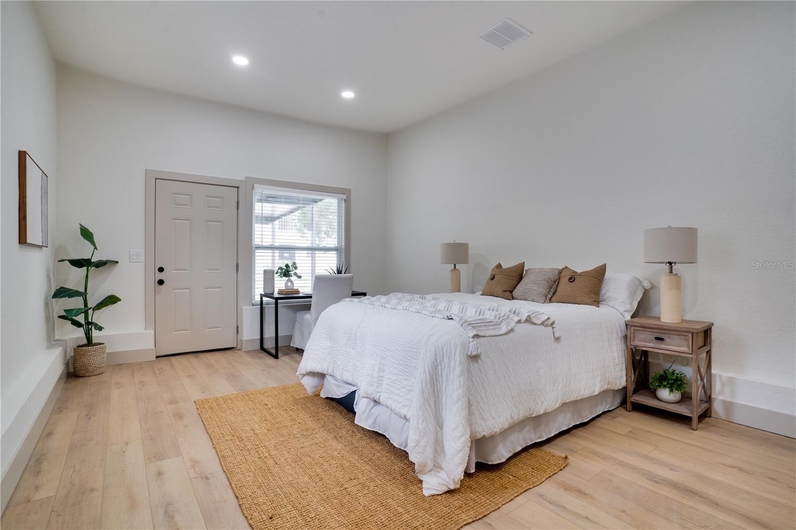 326 41ST AVE N, ST PETERSBURG, FL — photo 16