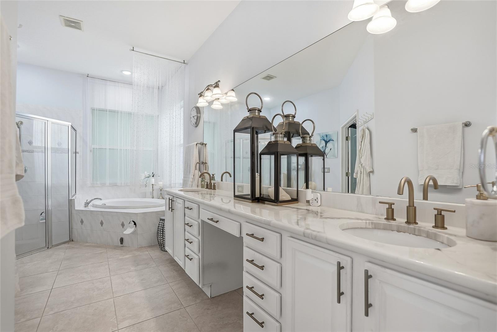 19930 DOLORES ANN CT, LUTZ, FL — photo 33