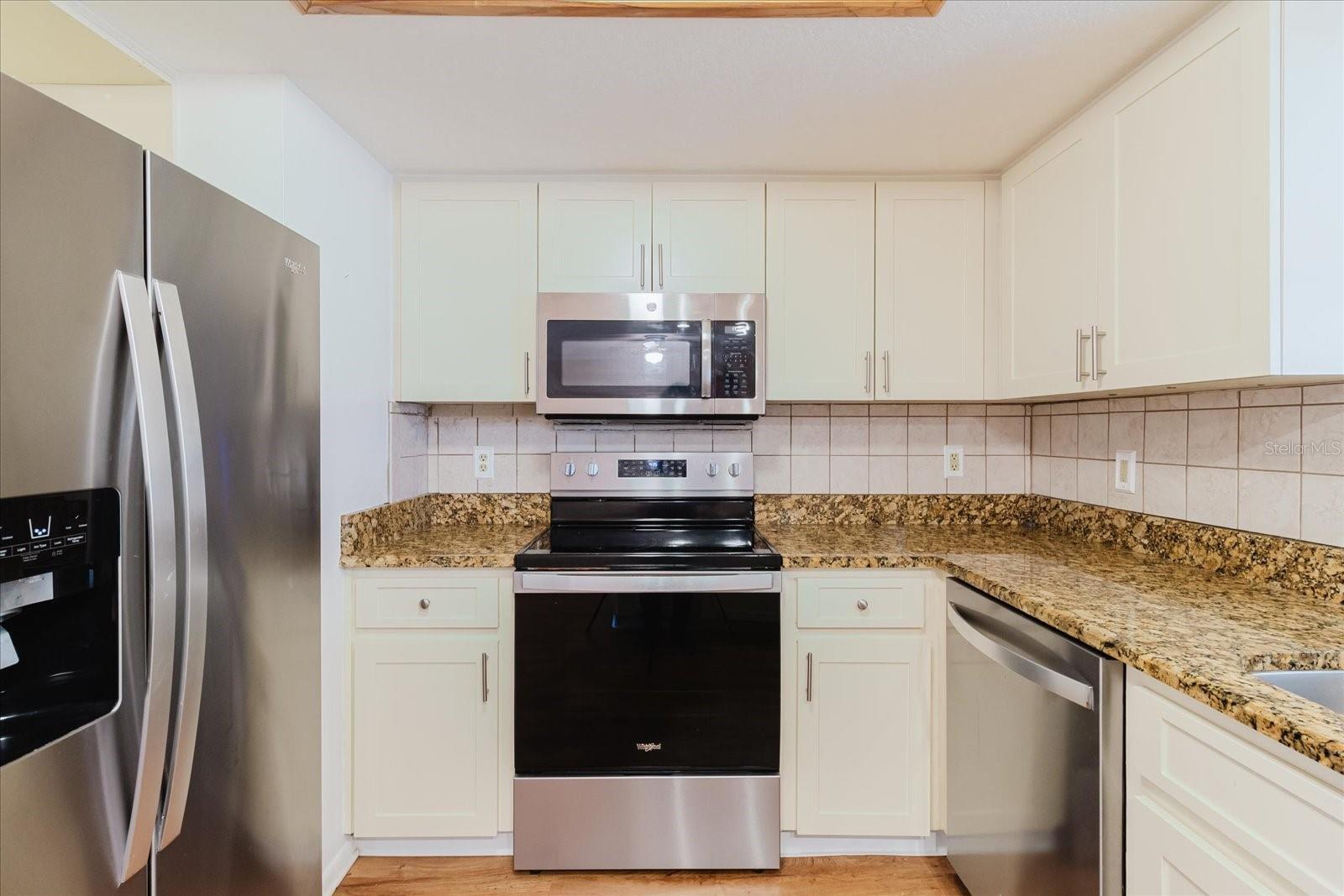 1201 CARA DR, LARGO, FL — photo 7
