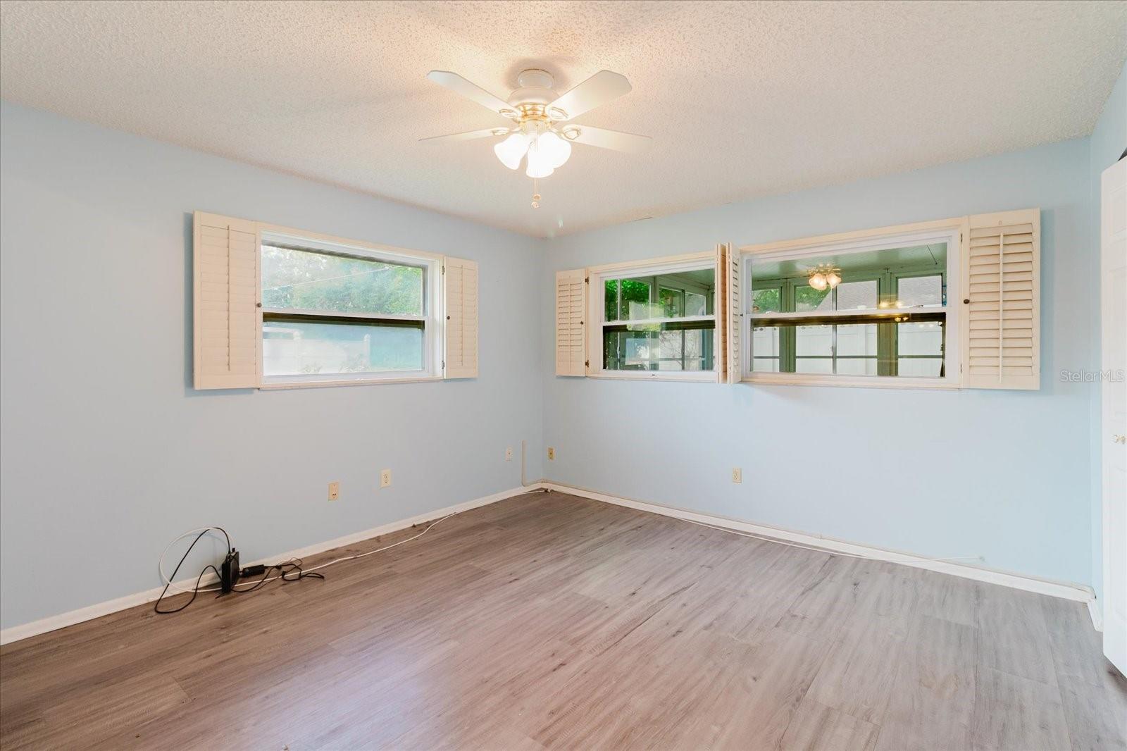 1201 CARA DR, LARGO, FL — photo 49