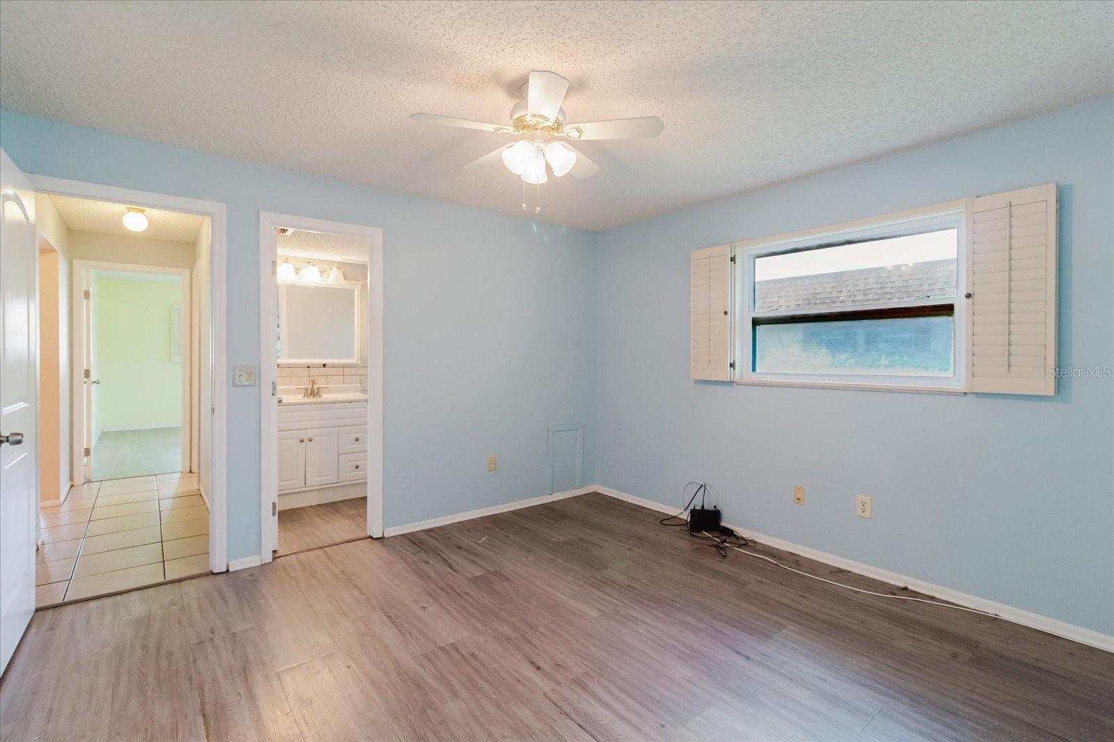 1201 CARA DR, LARGO, FL — photo 50