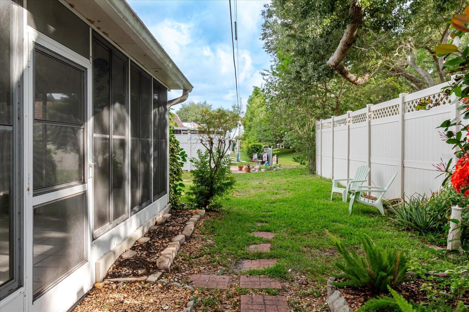 1201 CARA DR, LARGO, FL — photo 64